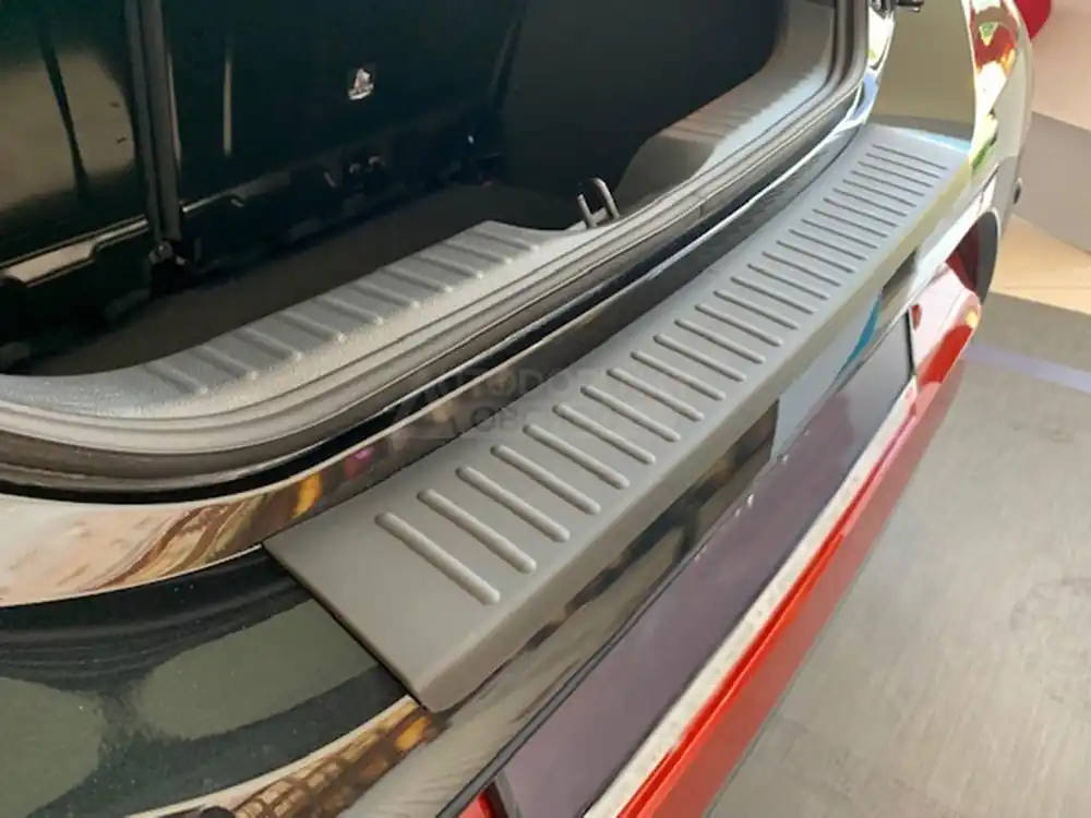 Kryt prahu pátých dveří Toyota Aygo X 2022-2026 • tvrzený plast Nízká Cena