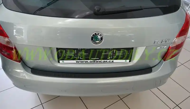 Nejlepší Volba Škoda Fabia II combi-Ochranný kryt zadního nárazníku - černý