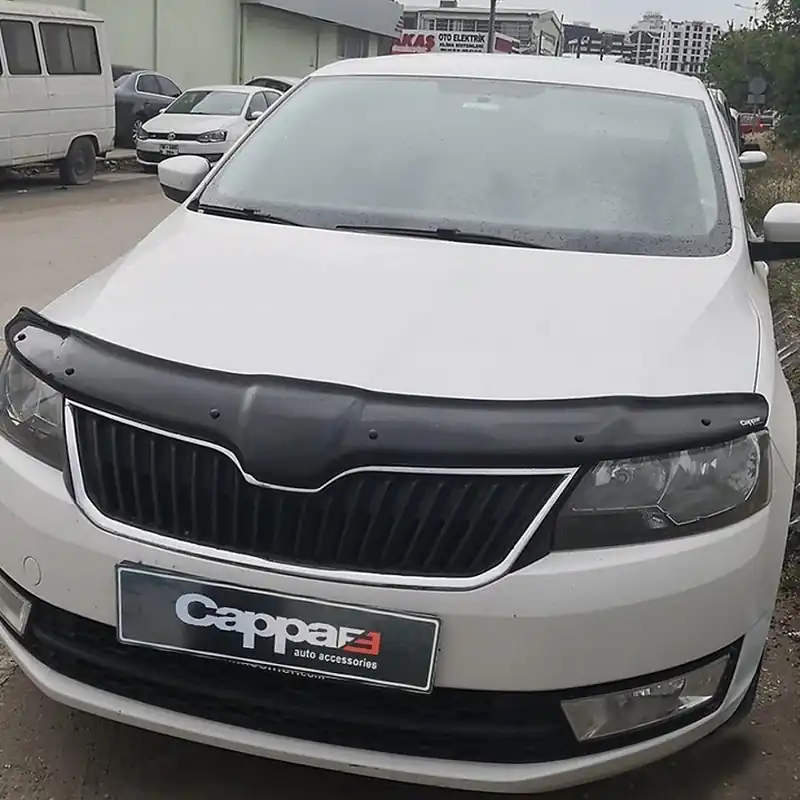 Škoda Rapid-Ochranná lišta přední kapoty CappaFE - plexi černé lesklé Omezená Nabídka