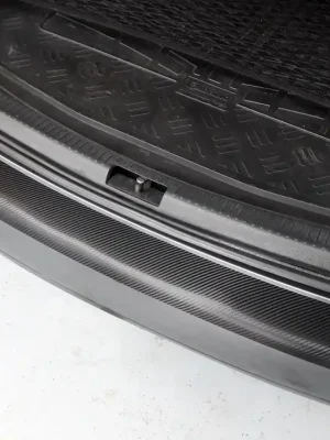 Originální Škoda Rapid Spaceback-Ochranná fólie ORAFOL na zadní nárazník - karbon