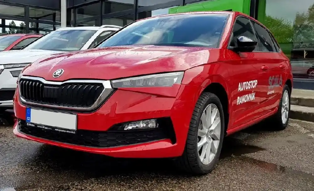 Škoda Scala-Mračítka předních světel SPORTIVE - Velvet Red (F3P) Časově Omezené