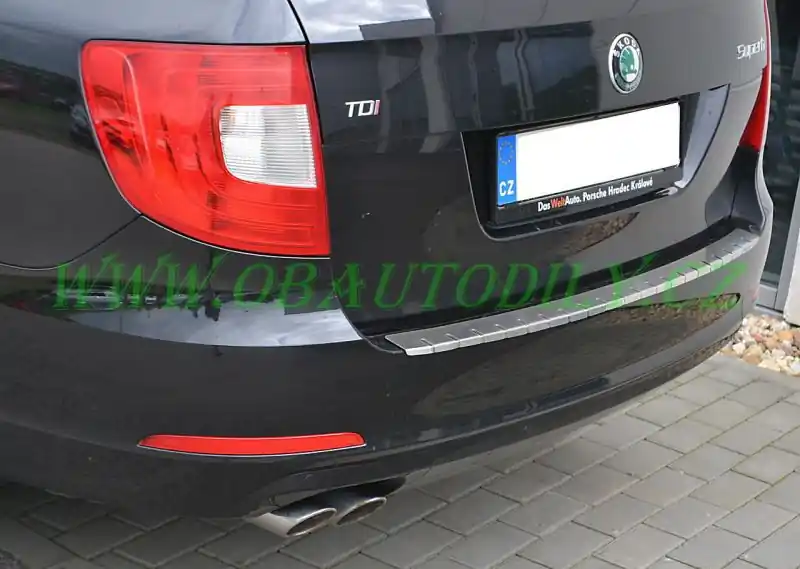 Škoda Superb II combi-Kryt zadního nárazníku nerez ALU FROST - větší Must-Have