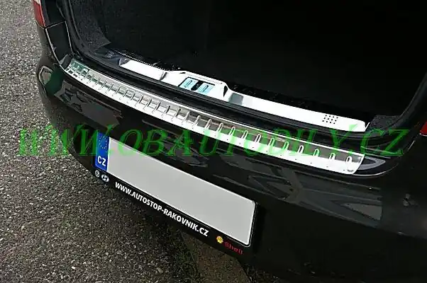 Dokud Zásoby Vydrží Škoda Superb II sedan-Kryt zadního nárazníku nerez OMSA - chromový