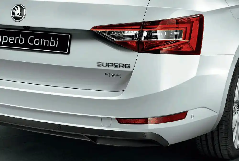 Škoda Superb III combi-Zadní parkovací senzory original Aktuální