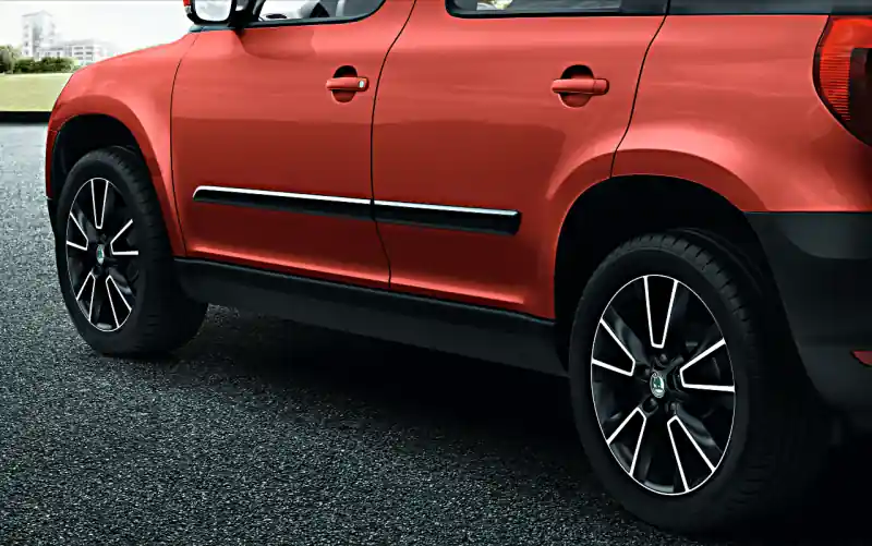 Škoda Yeti-Boční ochranné lišty original - stříbrné Přímo Od Výrobce