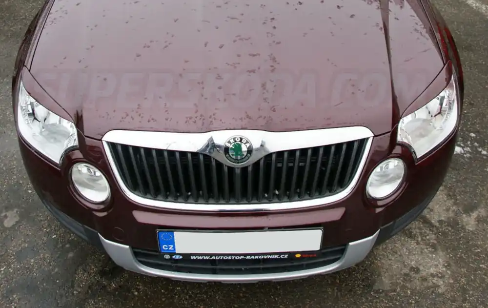 Nejlepší Cena Škoda Yeti-Mračítka předních světel Sportive - Rosso Brunello (F3X)
