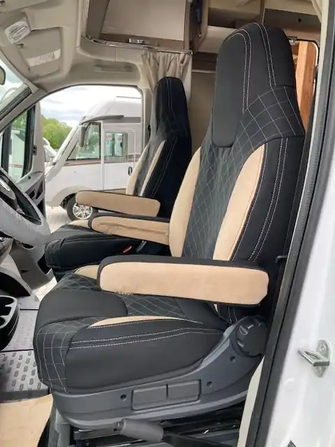 Vysoce Kvalitní Autopotahy CAMPER- obytné auto, 2 místa, LUXURY černo béžové